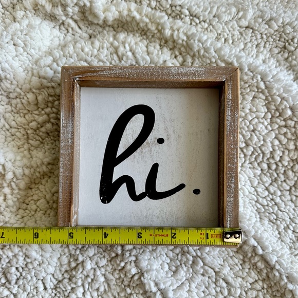 ‘Hi’ Small Wall Decor - Picture 4 of 7